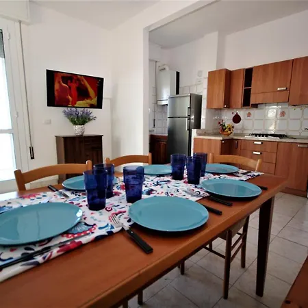 Elena Attico Con Terrazza, Solarium Vista Mare E Piscina Condominiale شقة ليدو دي بومبوسا