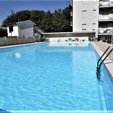 Elena Attico Con Terrazza, Solarium Vista Mare E Piscina Condominiale *